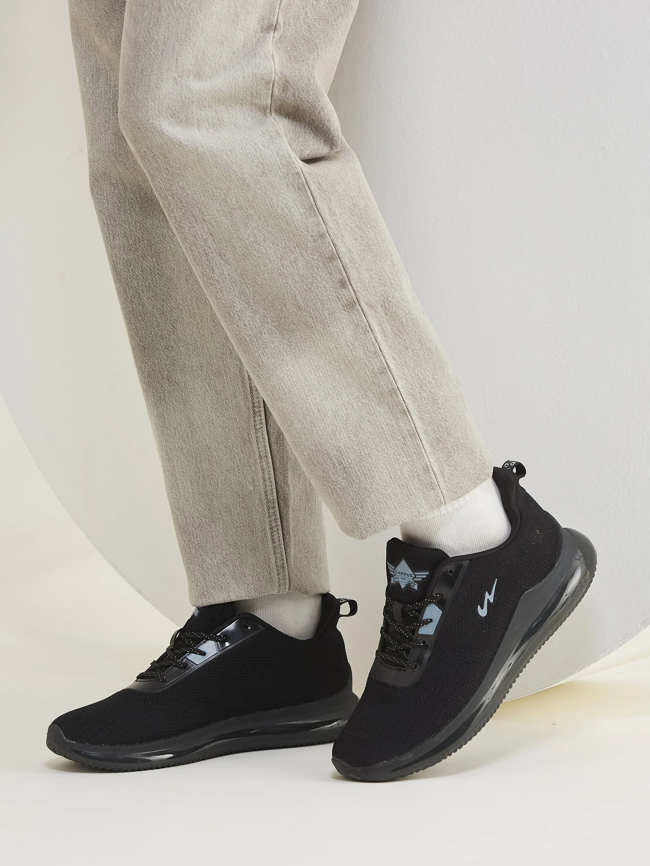 ARTEMIS Black Men's Running Shoes - Image 9