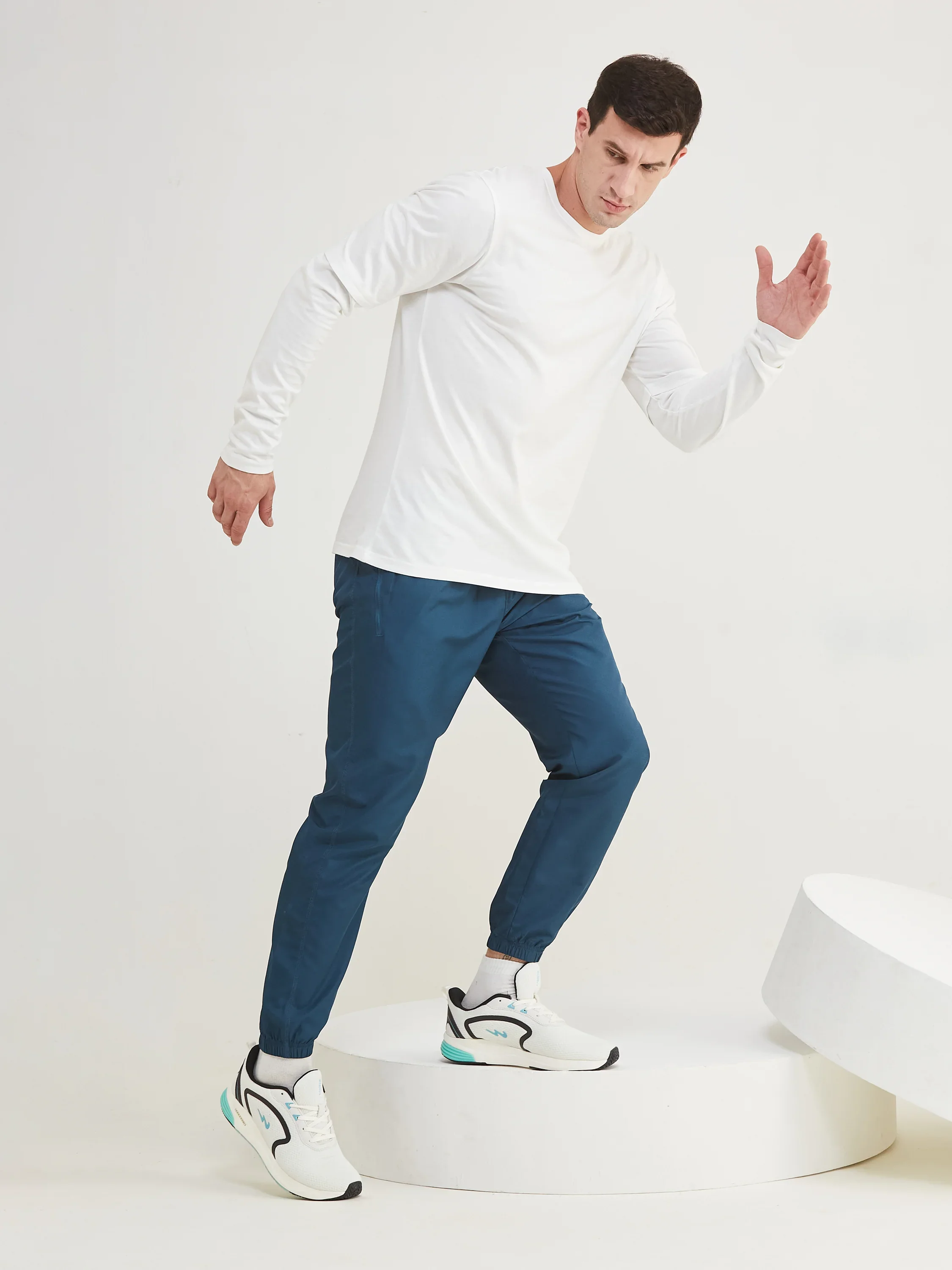CAMP KARL White Men's Sports Shoes - Image 8