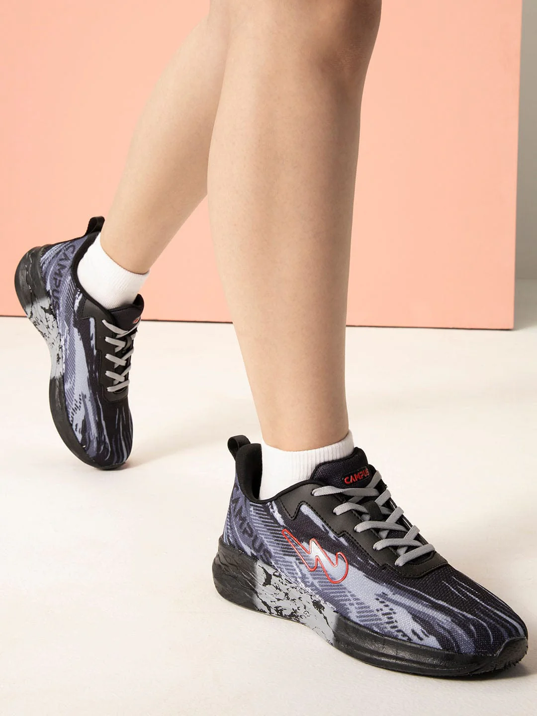 CAMP SHIMMER Black Women's Sneakers - Image 4