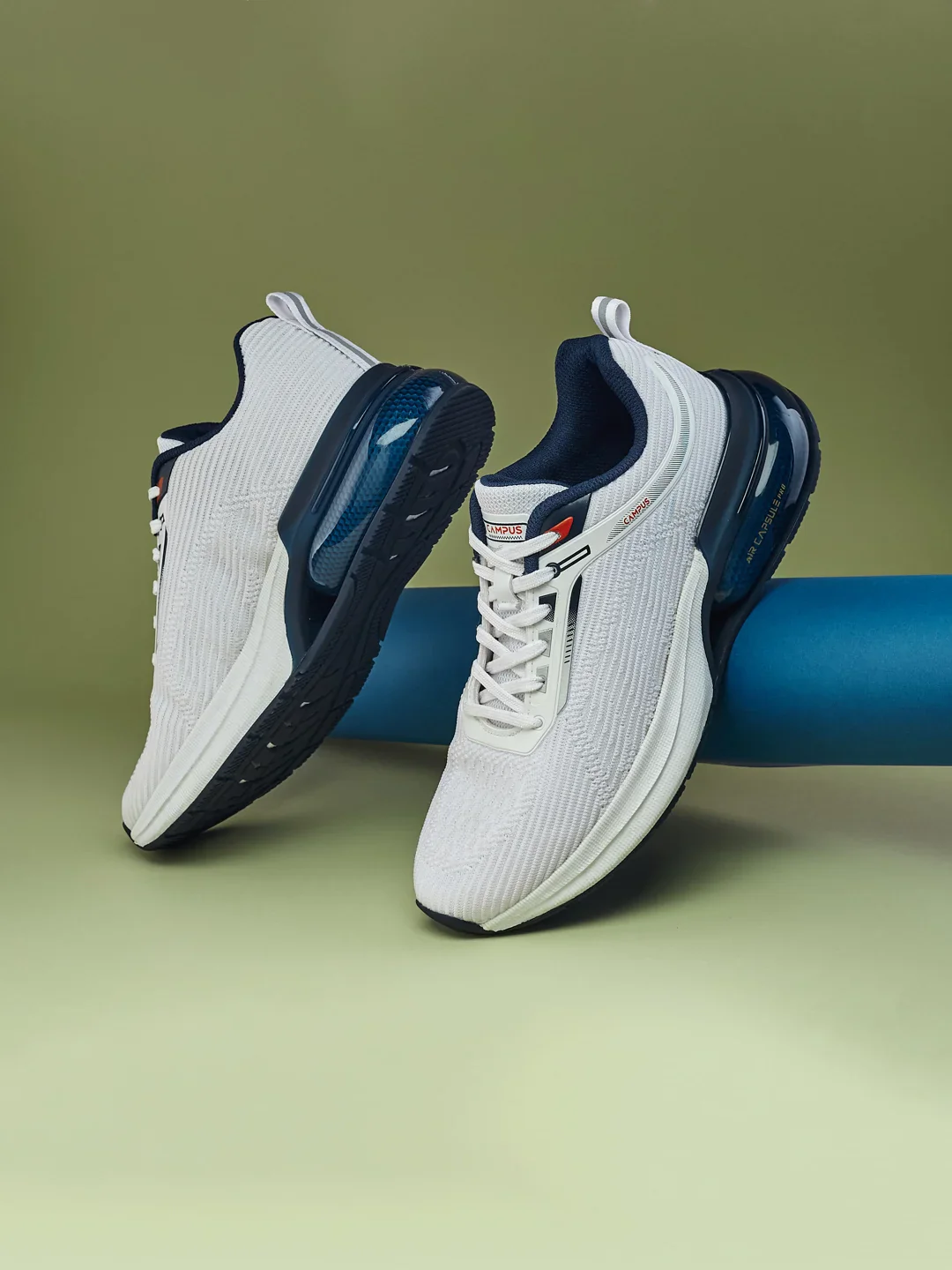 CANVA White Men's Running shoes