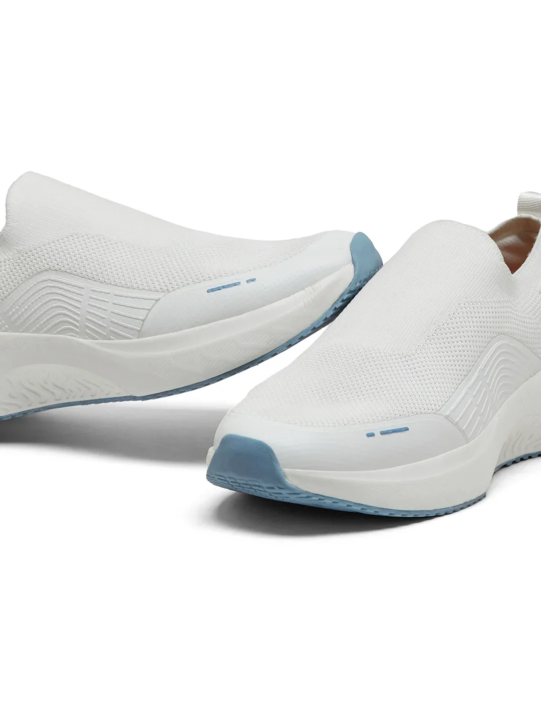 FLYNN White Men's Walking Shoes - Image 7
