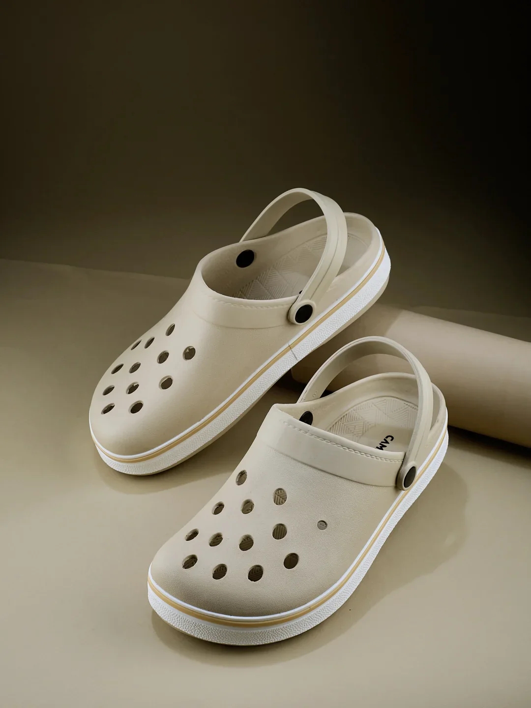 GC-4026 Beige Men's Clogs - Image 7