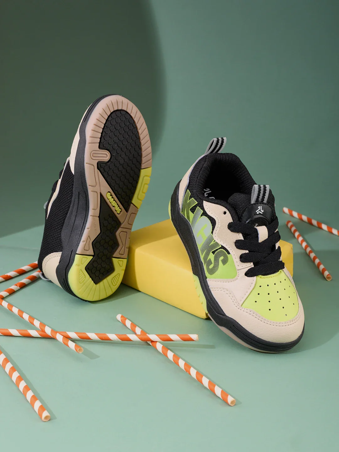 GELTO K White Kids Sneakers