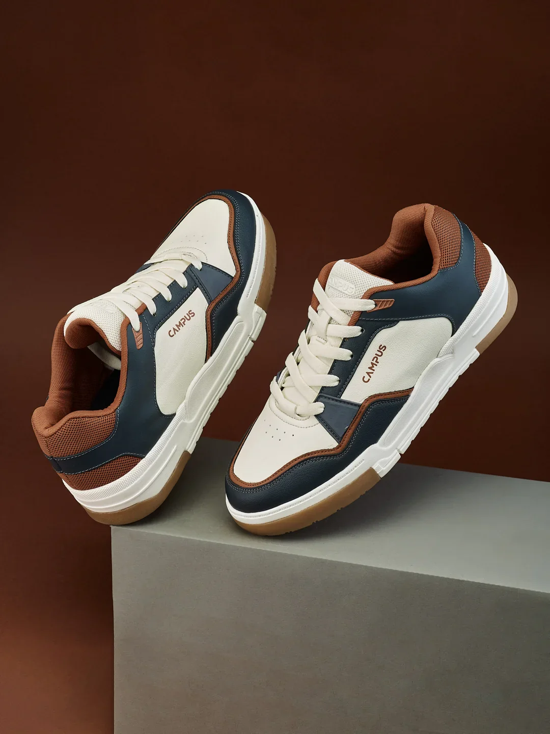 OG-32 Off White Men's Sneakers - Image 6