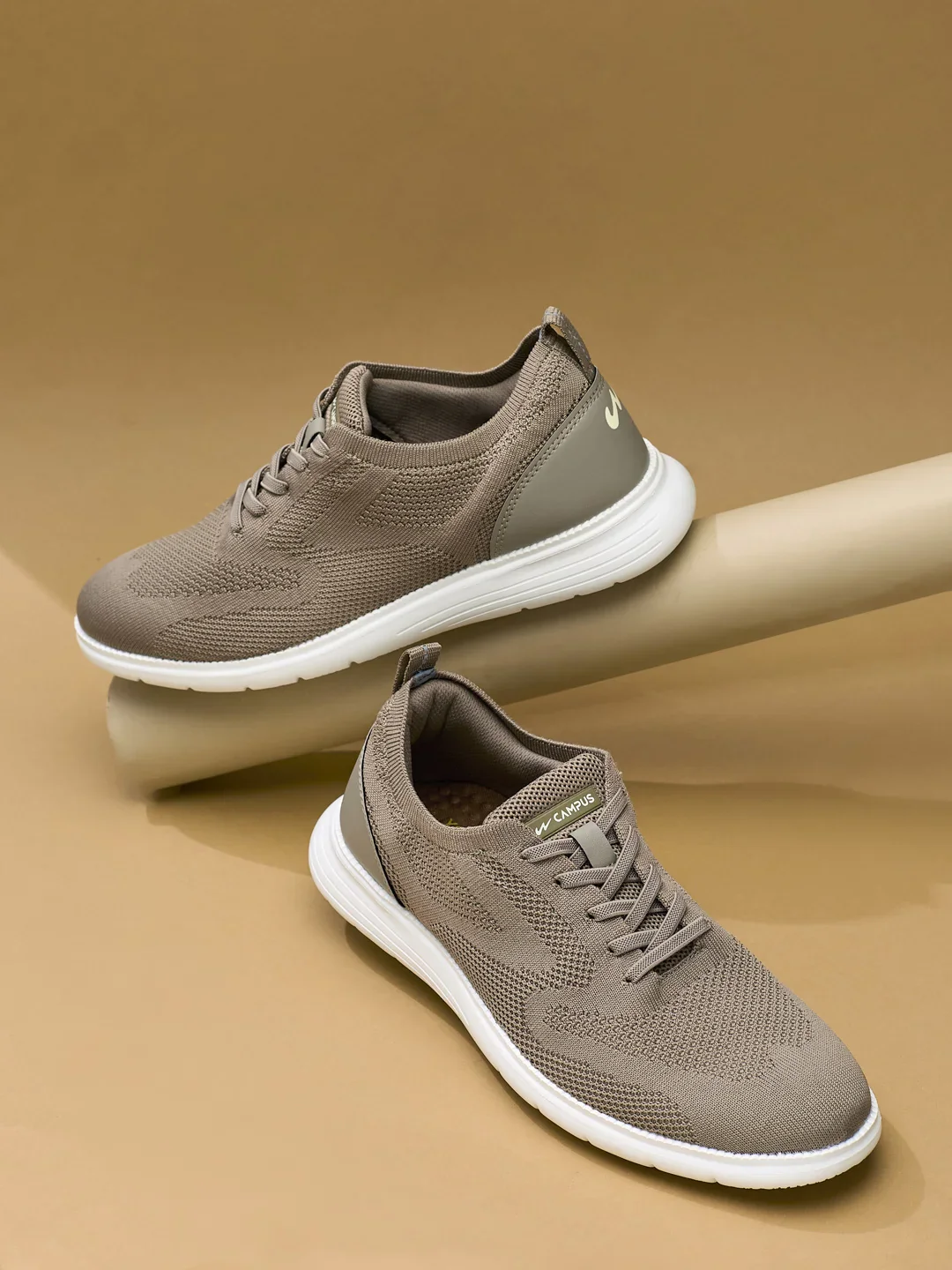 PLUNGE Brown Men's Walking Shoes