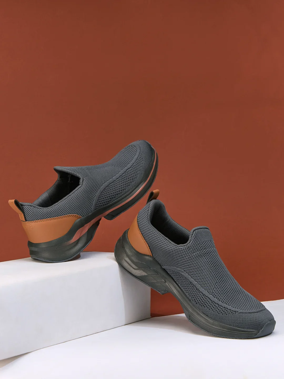 REASON Grey Men's Walking Shoes