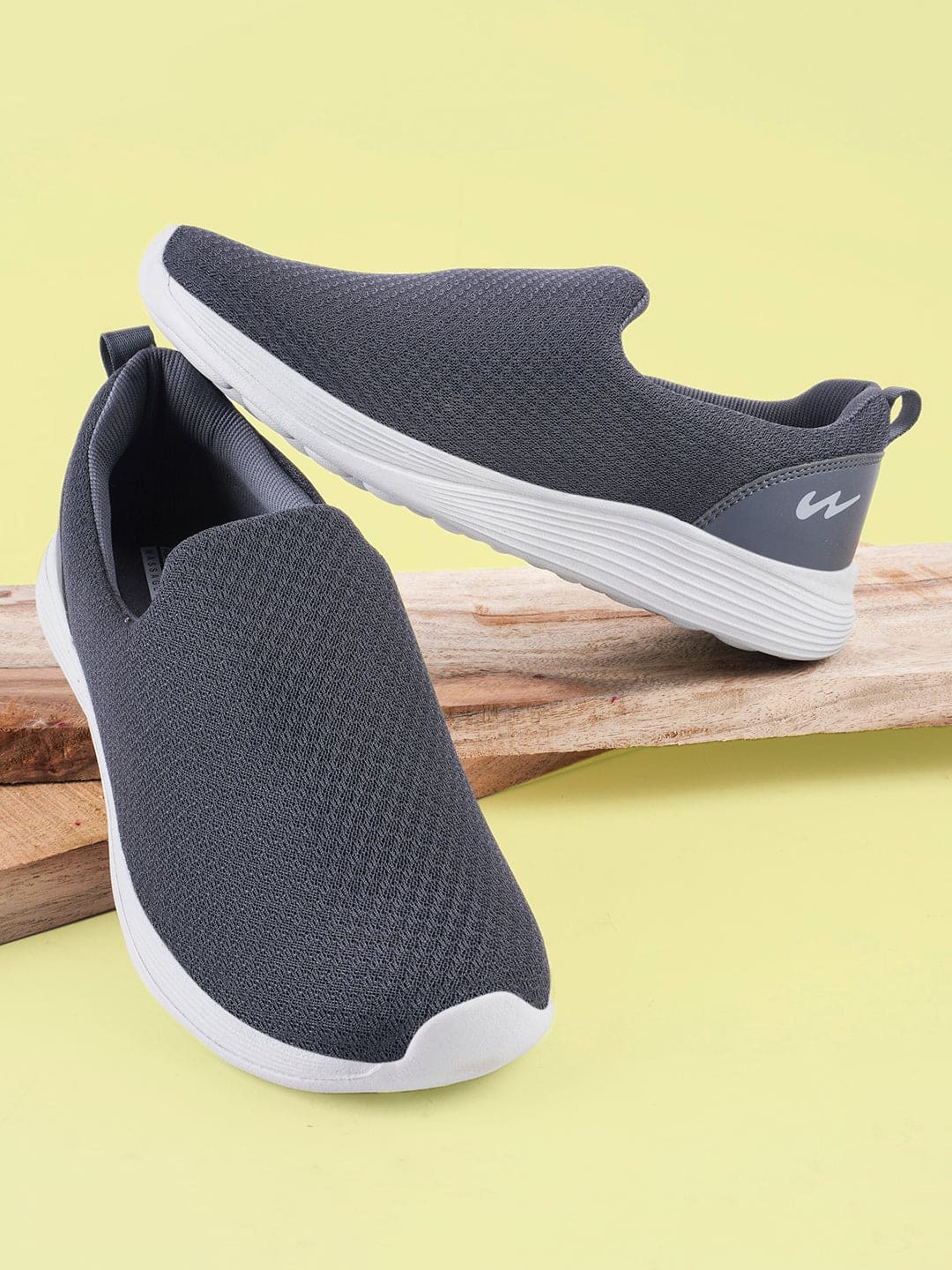 SHUTTLE Grey Men's Walking Shoes - Image 5