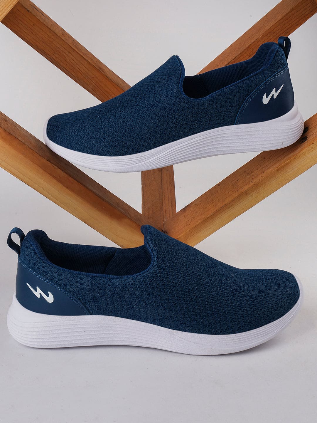 SHUTTLE Blue Men's Walking Shoes - Image 5