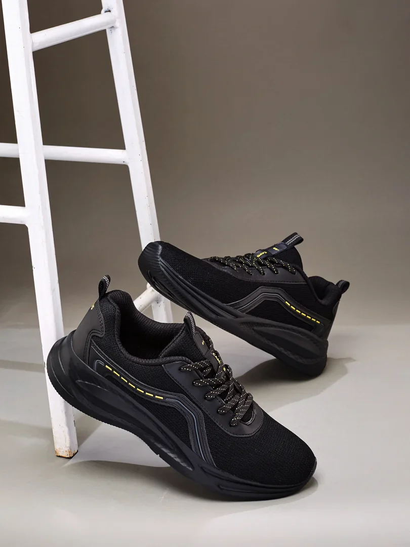 TACT Black Men's Running Shoes
