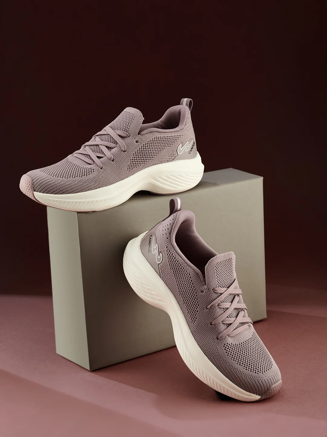WILLO Mauve Women's Walking Shoes